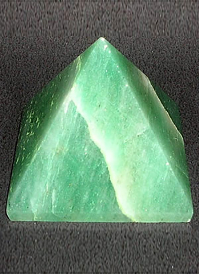Green Aventurine Pyramid 45mm Image
