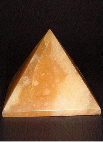 48 mm Golden Agate Pyramid Image