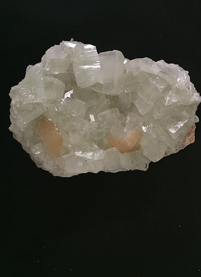 Apophyllite cubes with stilbite Image