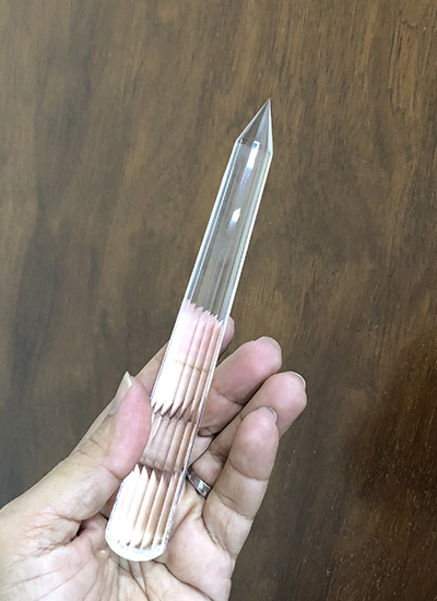 16.8 cm Quartz crystal wand Image