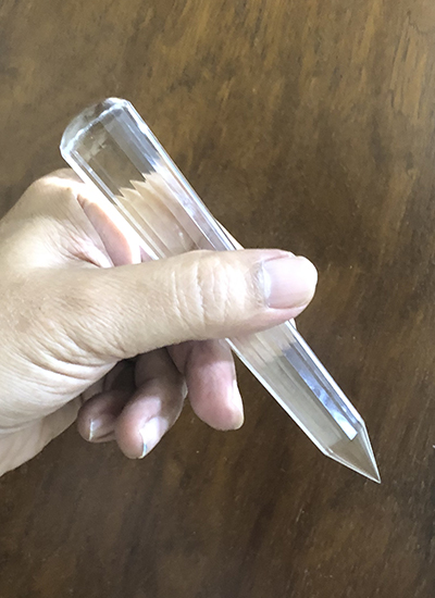 18 facets Exclusive quartz crystal wand Image