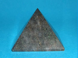 Related 40 mm Grey Agate Pyramid